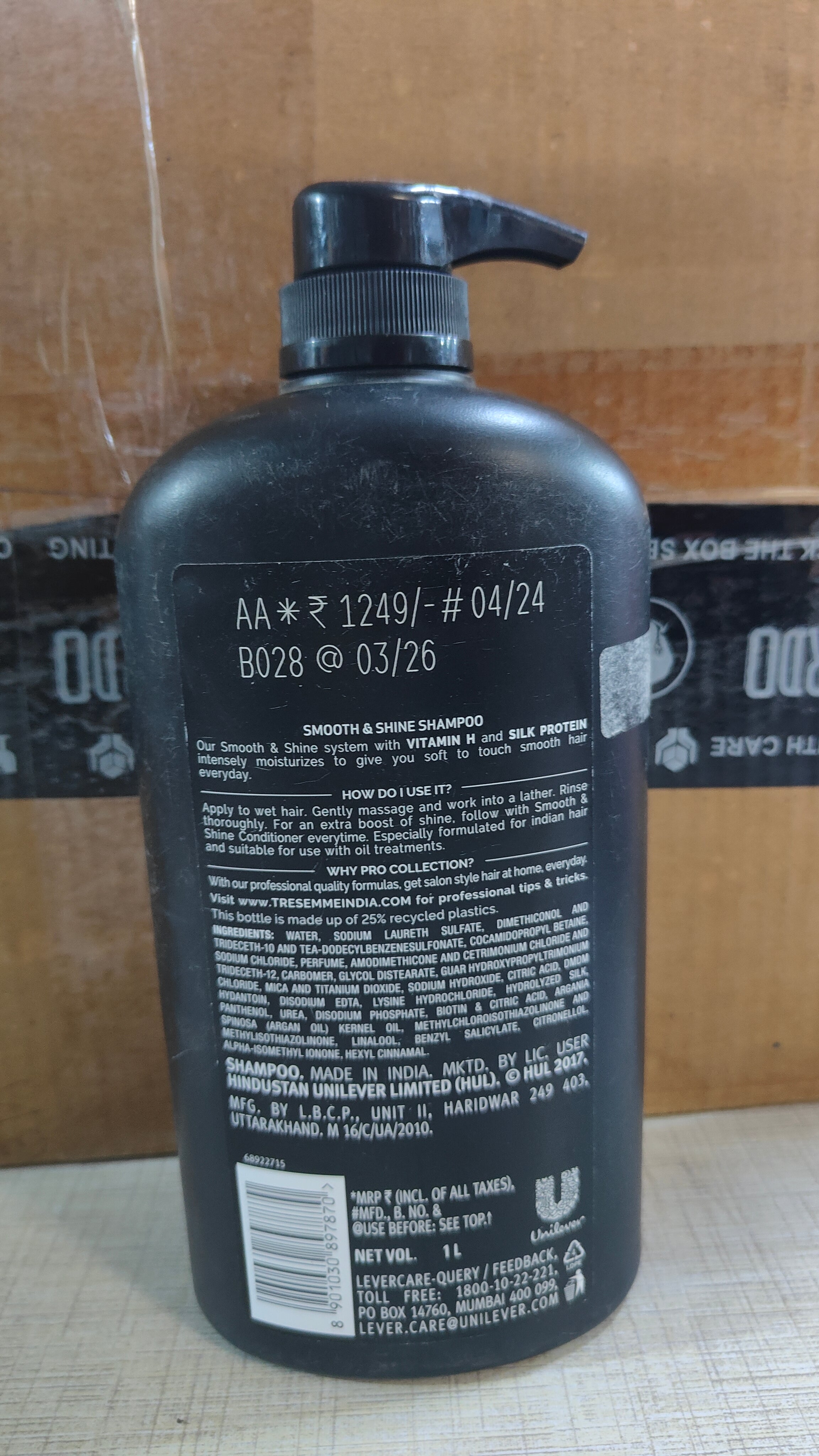 TRESemmé Smooth & Shine Shampoo - 1000ml