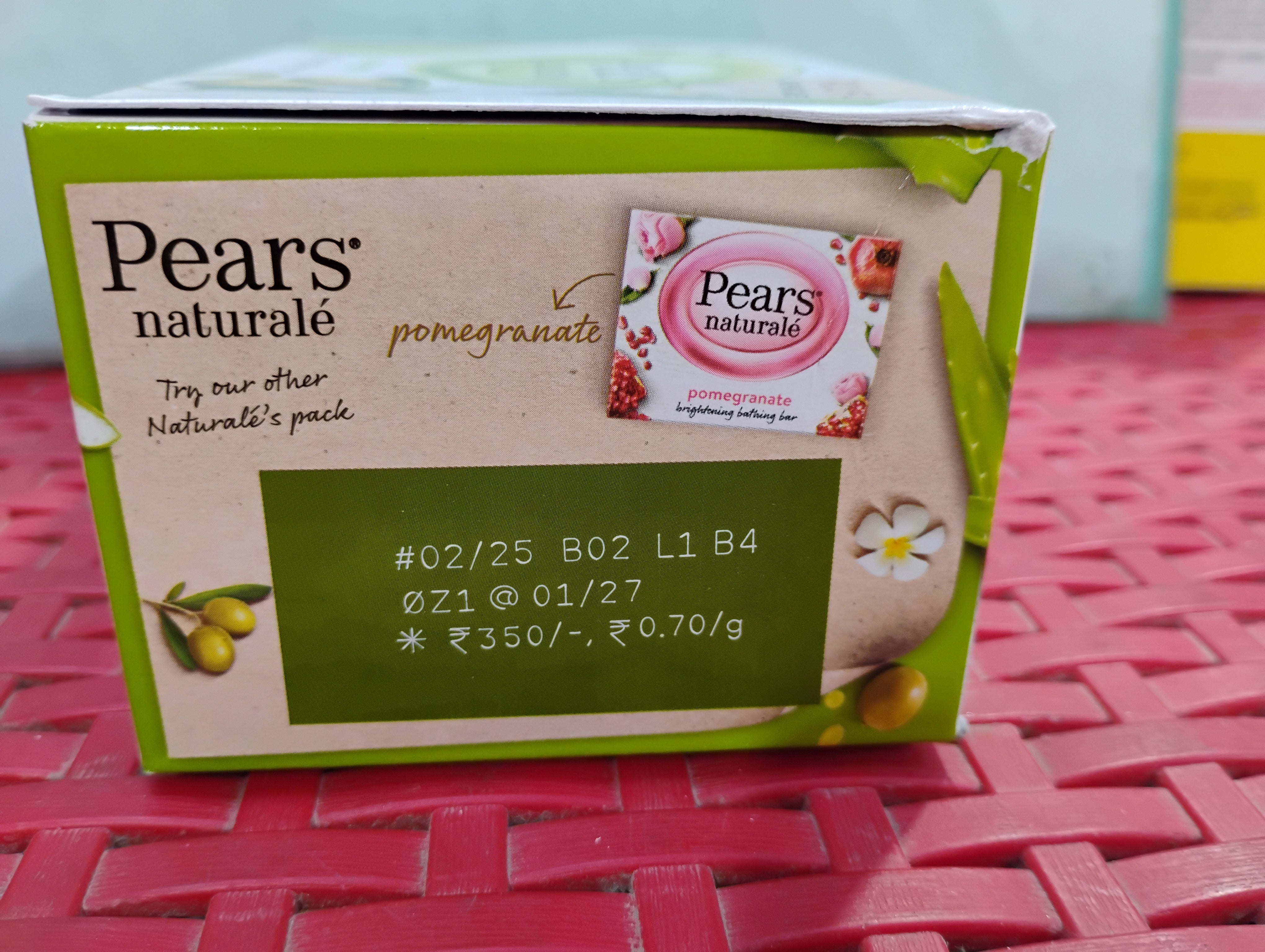 PEARS NATURALE SOAP